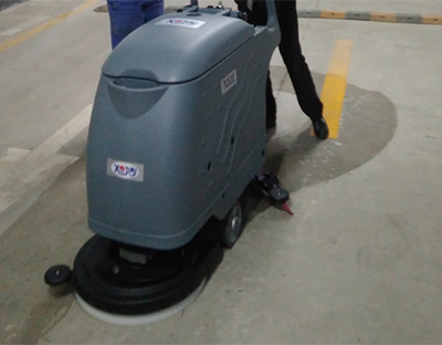 水泥地面能用洗地機(jī)清洗嗎？